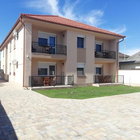 Imola Es Andrea Apartmanhaz 3 Hajdúszoboszló Dış mekan fotoğraf
