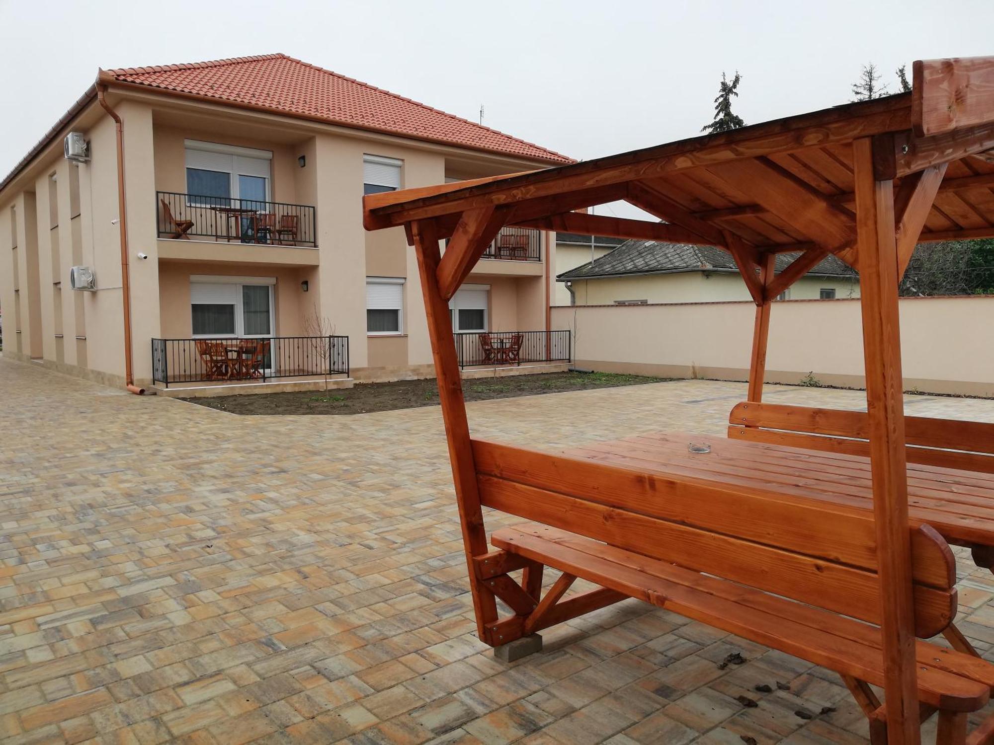 Imola Es Andrea Apartmanhaz 3 Hajdúszoboszló Dış mekan fotoğraf